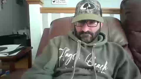 Snapshot of want2retire2 chatting on October 11, 3:32 pm want2retire2 online show from October 11, 3:32 pm