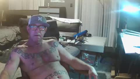 Snapshot of wantitbutyoucanthaveit chatting on November 8, 2:12 am inittogetitin online show from November 8, 2:12 am