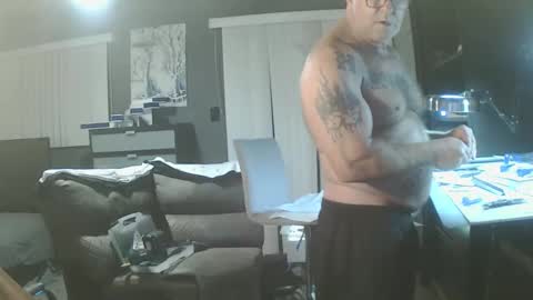 Snapshot of wantitbutyoucanthaveit chatting on December 15, 8:07 am inittogetitin online show from December 15, 8:07 am