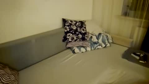 Snapshot of wants_us_more chatting on November 23, 10:53 pm Crystall Couple online show from November 23, 10:53 pm