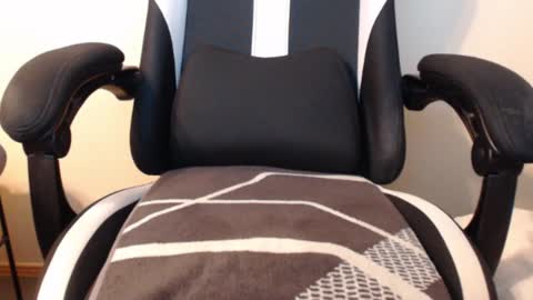 Suck daddys cock online show from December 10, 3:52 am