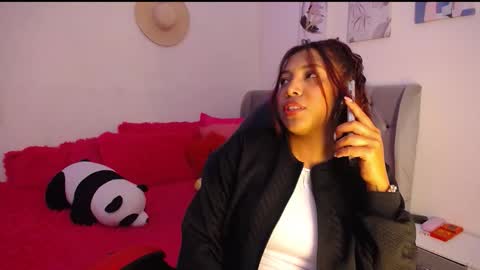 Snapshot of warisgoddes chatting on December 22, 7:05 am EMILY online show from December 22, 7:05 am