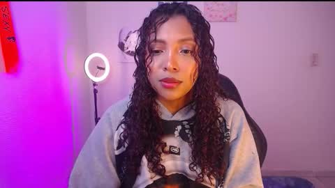 Snapshot of warisgoddes chatting on January 19, 7:12 am EMILY online show from January 19, 7:12 am