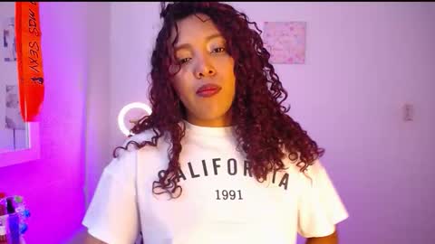 Snapshot of warisgoddes chatting on February 8, 11:02 am EMILY online show from February 8, 11:02 am