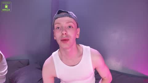 Snapshot of warmwhisp chatting on February 26, 8:52 pm ZID online show from February 26, 8:52 pm