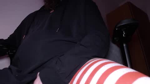 Snapshot of warno34 chatting on February 16, 4:19 am Warno online show from February 16, 4:19 am