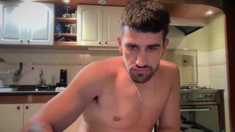 wearetwo online show from February 8, 5:33 am