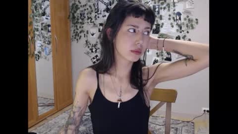 Snapshot of wavy_nights chatting on September 20, 1:39 am Mina online show from September 20, 1:39 am