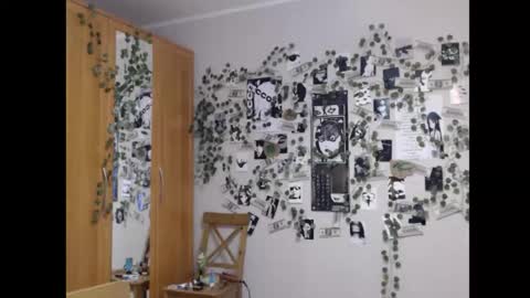 Snapshot of wavy_nights chatting on October 19, 5:46 pm Mina online show from October 19, 5:46 pm