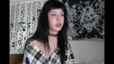 Snapshot of wavy_nights chatting on April 30, 8:57 pm Mina online show from April 30, 8:57 pm