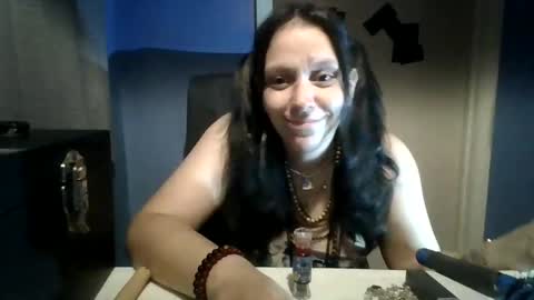 waywardqueen online show from October 2, 7:26 am