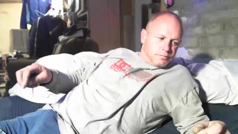 Snapshot of wcnmail24 chatting on March 2, 2:32 pm wcnmail24 online show from March 2, 2:32 pm