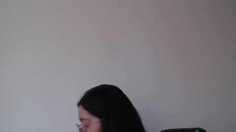 Trixie 3 online show from July 1, 2:18 pm