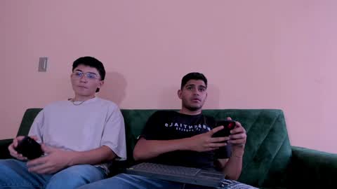 Jhonny Dick  his neighbors. online show from January 7, 3:44 pm