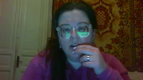 Snapshot of webgirl2 chatting on February 17, 8:48 pm Marina online show from February 17, 8:48 pm