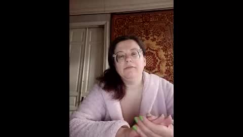 Snapshot of webgirl2 chatting on March 3, 1:39 pm Marina online show from March 3, 1:39 pm