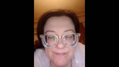 Snapshot of webgirl2 chatting on March 11, 4:02 pm Marina online show from March 11, 4:02 pm