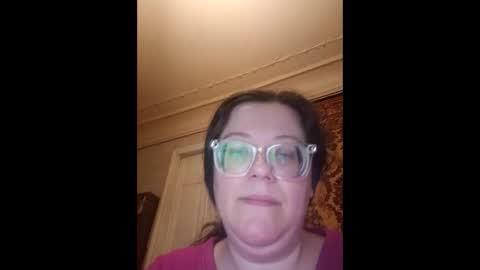 Snapshot of webgirl2 chatting on April 6, 3:46 pm Marina online show from April 6, 3:46 pm
