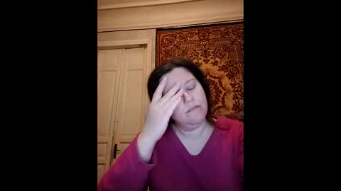 Snapshot of webgirl2 chatting on April 7, 9:59 pm Marina online show from April 7, 9:59 pm