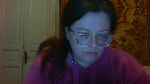 Snapshot of webgirl2 chatting on April 12, 9:53 pm Marina online show from April 12, 9:53 pm