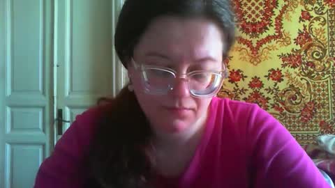 Snapshot of webgirl2 chatting on April 14, 11:38 am Marina online show from April 14, 11:38 am
