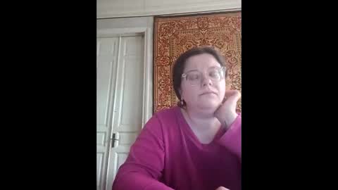 Snapshot of webgirl2 chatting on April 25, 11:46 am Marina online show from April 25, 11:46 am