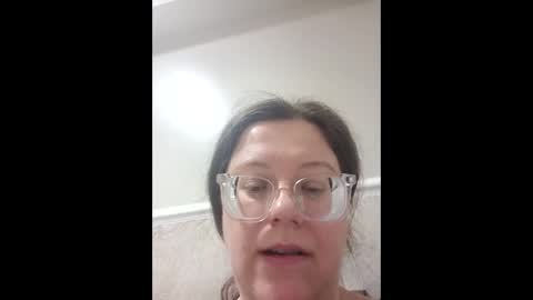 Snapshot of webgirl2 chatting on May 22, 4:34 pm Marina online show from May 22, 4:34 pm