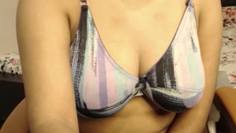 Snapshot of webshowxxx chatting on October 1, 11:11 pm mina online show from October 1, 11:11 pm