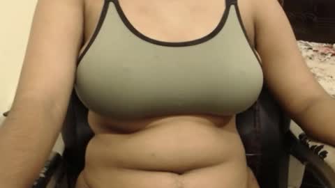 Snapshot of webshowxxx chatting on October 18, 8:37 am mina online show from October 18, 8:37 am