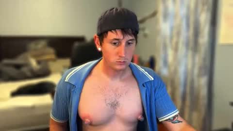 Snapshot of webslingxxxx chatting on May 8, 11:43 pm webslingxxxx online show from May 8, 11:43 pm