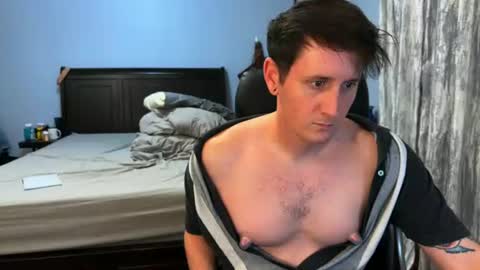 Snapshot of webslingxxxx chatting on July 18, 1:54 am webslingxxxx online show from July 18, 1:54 am