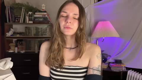 Weed Cookie online show from December 19, 5:51 am