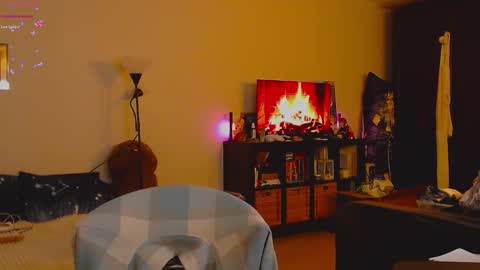  moon  online show from October 31, 9:05 pm