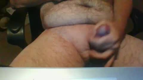 Snapshot of weewillywilliam chatting on May 17, 10:39 pm weewillywilliam online show from May 17, 10:39 pm