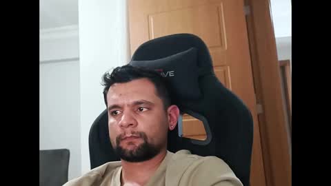 Snapshot of weezing442 chatting on February 7, 7:50 pm alp online show from February 7, 7:50 pm