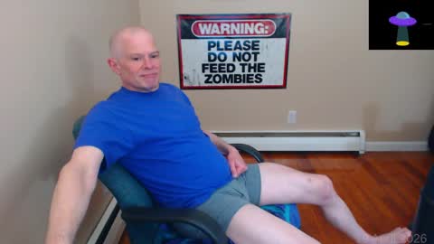 Snapshot of weird_chris chatting on April 19, 6:10 pm Chris online show from April 19, 6:10 pm