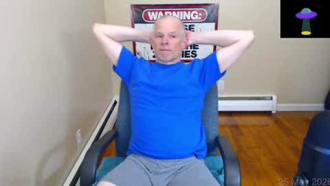 Snapshot of weird_chris chatting on May 25, 7:09 pm Chris online show from May 25, 7:09 pm