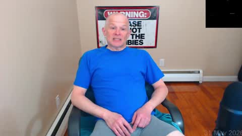Snapshot of weird_chris chatting on May 31, 4:36 pm Chris online show from May 31, 4:36 pm