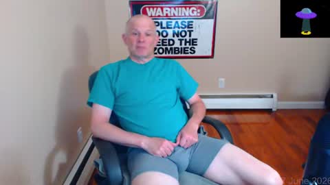 Snapshot of weird_chris chatting on June 17, 11:38 pm Chris online show from June 17, 11:38 pm