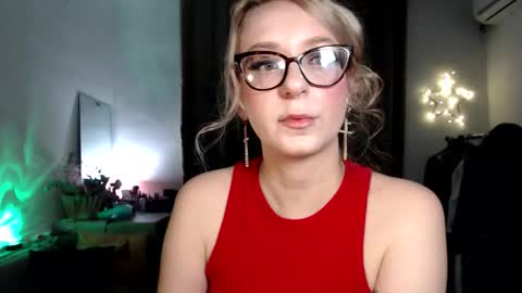 Snapshot of welliza chatting on October 19, 11:16 pm Liza online show from October 19, 11:16 pm