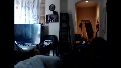 Snapshot of weluvwoman84 chatting on December 18, 8:36 pm RiZZA and MiKE online show from December 18, 8:36 pm