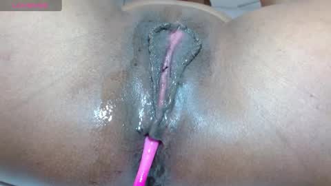 Snapshot of wendy_rivera chatting on January 8, 9:53 am Wendy online show from January 8, 9:53 am