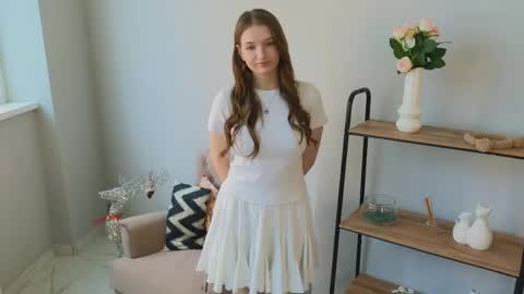 Snapshot of wendy_ross_ chatting on June 4, 8:20 am Elsa online show from June 4, 8:20 am