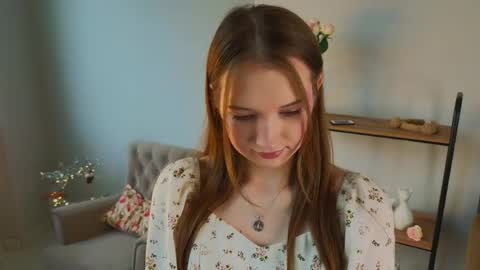 Snapshot of wendy_ross_ chatting on June 7, 2:10 pm Elsa online show from June 7, 2:10 pm