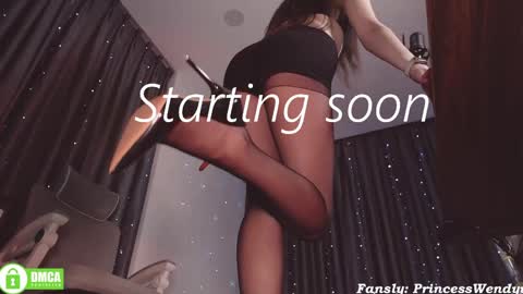 Snapshot of wendyemily chatting on April 2, 8:34 am wendyemily online show from April 2, 8:34 am