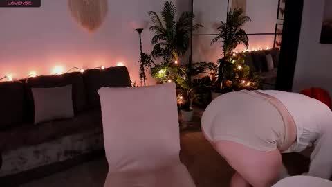Snapshot of wendyycandy chatting on March 28, 9:03 pm wendyycandy online show from March 28, 9:03 pm