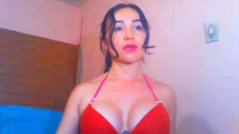 TaTis online show from January 11, 9:15 pm