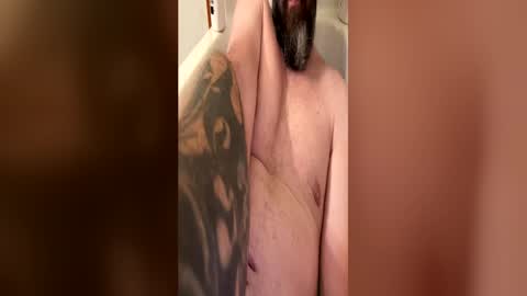 Snapshot of wesbradley chatting on June 21, 1:46 pm WesBradley online show from June 21, 1:46 pm
