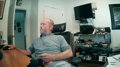 weseeyouwatching online show from September 25, 7:06 pm