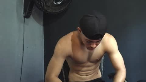 Snapshot of wesley_77 chatting on March 7, 4:26 pm wesley_77 online show from March 7, 4:26 pm